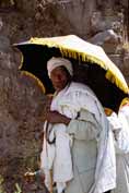 Mnich b�hem Timkatu. Lalibela. Etiopie.