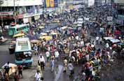 Dopravn� z�cpa rik��. Dh�ka. Banglad�.
