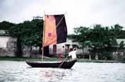 Doprava po �ece. Dh�ka. Banglad�.
