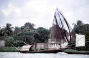 Doprava po �ece. Dh�ka. Banglad�.