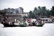 Doprava po �ece. Dh�ka. Banglad�.