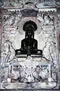 Olt�� v chr�mu v Khajuraho. Indie.