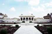 Komplex Taj Mahalu. M�sto Agra. Indie.