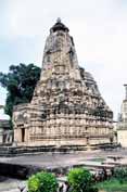 Chr�m v Khajuraho. Indie.