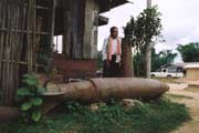 Lovec se sv�m �lovkem. Laos.