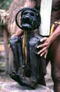 300 let star� mumie ve vesnici Jiwika. Papua, Indon�sie.
