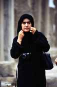 Mlad� �r�nsk� d�vka na v�let� v Persepolis. �r�n.