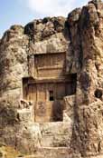 Hrobka v Naqsh-� Rostam. �r�n.
