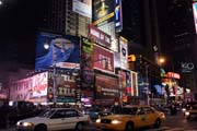 Times Square, Manhattan, New York. Spojen� st�ty americk�.