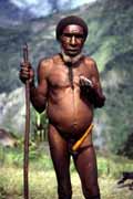 Domorodec z kmene Dani. Papua, Indon�sie.