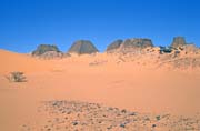 Pyramidy v Meroe. S�d�n.