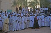 Tan��c� dervi�ov�. Me�ita Hamed-an Nil, Chart�m (Omdurman). S�d�n.