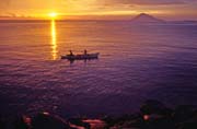 Podve�er v Manadu. Sulawesi, Indon�sie.