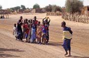 M�stn� d�ti, okol� Podoru. Senegal.
