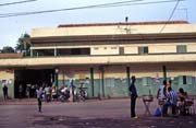 Vlakov� n�dra�� ve m�ste Kayes. Mali.
