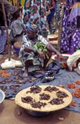 Tradi�n� pond�ln� trh, m�sto Djenn�. Mali.