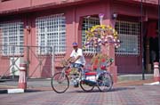 Rik�a ve m�st� Melaka. Malajsie.