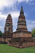 Star� chr�my v km�rsk�m stylu ve m�st� Lopburi. Thajsko.
