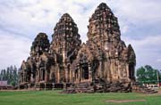 Star� chr�my v km�rsk�m stylu ve m�st� Lopburi. Thajsko.