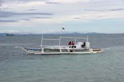 Typick� filip�nsk� lo� (pump boat), Malapascua. Filip�ny.