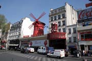 Kabaret Moulin Rouge, Montmartre, Pa��. Francie.