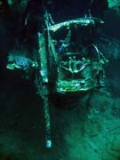 Pot�p�n� u ostrov� Togian, Kadidiri, vrak bombard�ru B24 z druh� sv�tov� v�lky potopen� 3. kv�tna 1945. Sulawesi, Indon�sie.