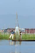 Tradi�n� lov ryb, jezero Inle. Myanmar (Barma).
