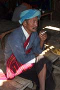 Mu� z etnika Pa-O na trhu, jezero Inle. Myanmar (Barma).