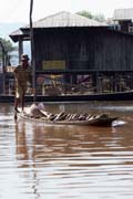 Vodn� doprava, Jezero Inle. Myanmar (Barma).