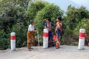 Na cest� k vrcholu. Kyaiktiyo. Myanmar (Barma).
