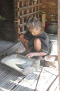 �ena z etnika Munn Chin. Vesnice Kyartho, provincie Chin. Myanmar (Barma).