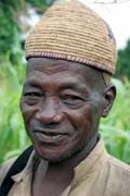 Mu� z etnika Somba (n�kdy t� naz�van� lid� Betamarib�). Oblast Boukoumb�. Benin.