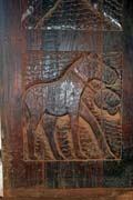 Ozdoben� dve�e s�dla Dahomejsk�ch kr�l� ve m�st� Abomey. Benin.