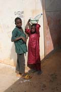 Cesta vlakem na sever do m�sta N'Gaound�r�. Kamerun.