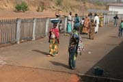 Cesta vlakem na sever do m�sta N'Gaound�r�. Kamerun.