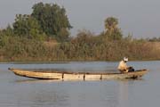 Ryb��. Oblast jezera �ad. Kamerun.