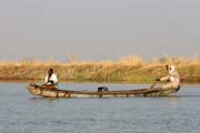 �vot okolo �eky Chari, p��toku jezera �ad.  Kamerun.