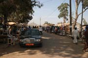 Pouli�n� trh ve m�st� N'Gaound�r�. Kamerun.