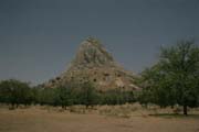 Mystick� hora Mindif (La dent de Mindif, Mindif's tooth) se nach�z� u m�sta Maroua. Tato hora se tak� objevuje v rom�nu Julese Verna. Kamerun.