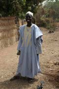 Kr�lovsk� hodnost�� ve vesnici Rey Bouba. Vesnice Rey Bouba je tradi�n�m kr�lovstv�m (lamidat) etnika Fulani. Kamerun.