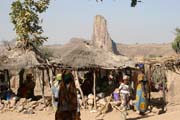 Na trhu ve vesnici Rhumsiki (Roumsiki) v poho�� Mandara. Kamerun.