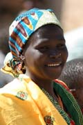 �ena ve vesnici Tourou v poho�� Mandara. Kamerun.