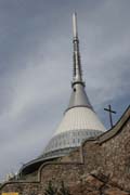 V� na Je�t�du byla postavena v letech 1963-1966. Jej� architekt Karel Hub��ek za n� dostal Perretovu cenu za architekturu. �esk� republika.