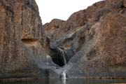 Mal� vodop�d p�ed o�zou Timia. Niger.