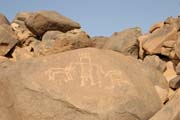 Historick� kresby na Saha�e v oblasti Zarzen. Kresby zobrazuj� typick� africk� zv��ata, kter� zde v dob� �rodn�ch pl�n� �ila. Niger.