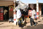 Na ulici v hlavn�m m�st� Niamey. Niger.