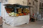 Prodej ovoce ve m�st� Al-Mukalla. Jemen.