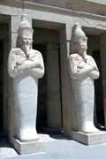 Chr�m Hat�epsut u Luxoru. Egypt.