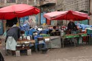 Trh na n�m�st� ve vesnici Shibam-Kawkaban. Jemen.
