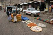 Trh na n�m�st� ve vesnici Shibam-Kawkaban. Jemen.